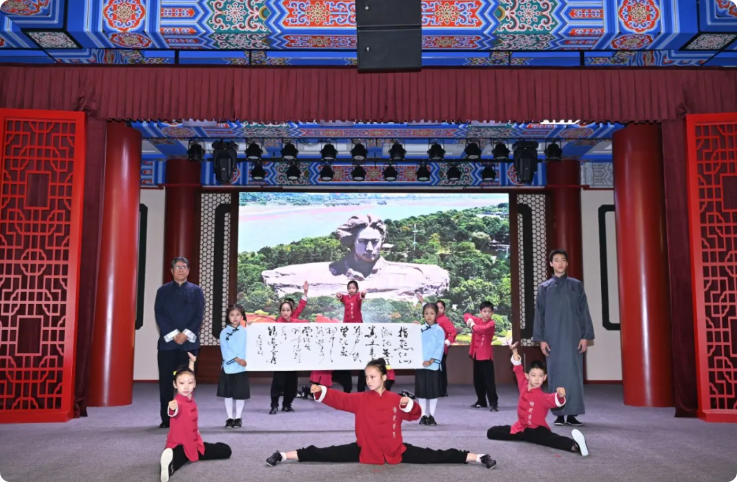 仅靠防线与