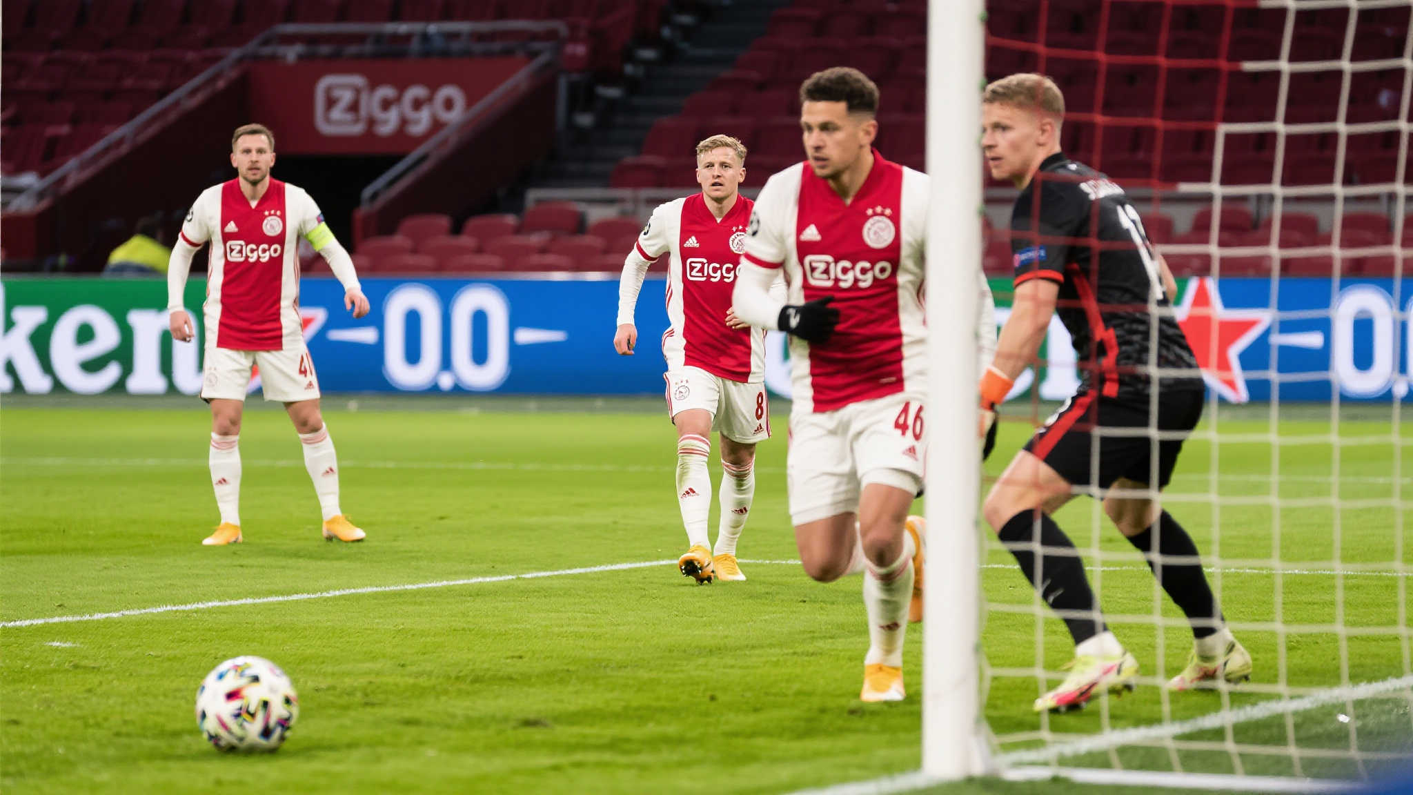 关注着他下 关注着他下